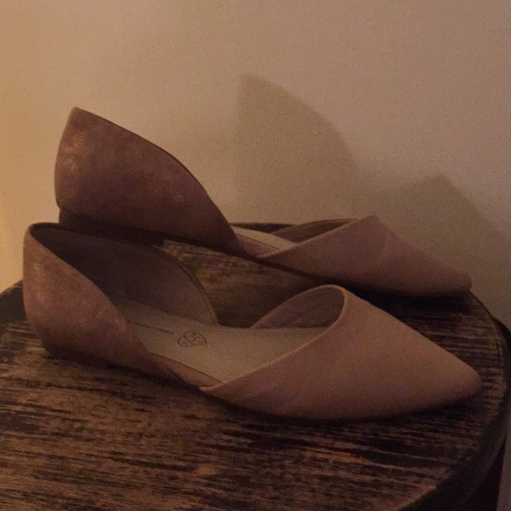 BC blush flats